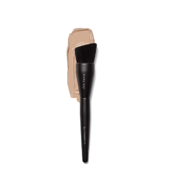 New Mary Kay liquid Foundation brush